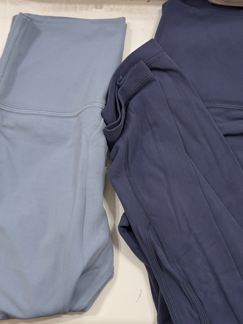 TWO-Lululemon align crop 23 leggings